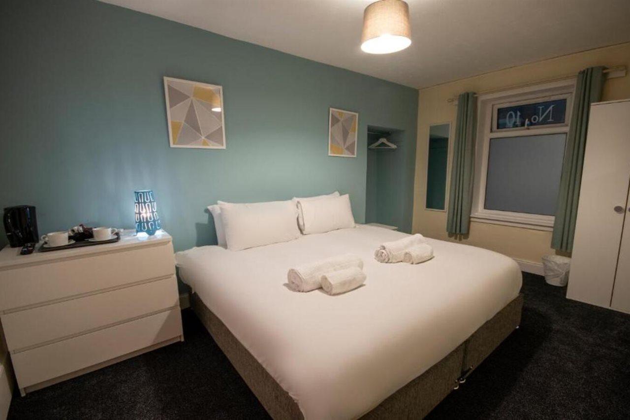 Irvine Riverside Guesthouse By Payman Club Bagian luar foto